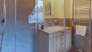 Villa | Bathroom