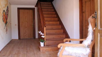 5 Schlafzimmer, Minibar, individuell eingerichtet, Bettwäsche