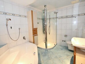 Duschwanne, Handtücher