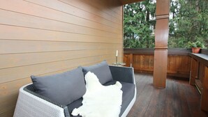 Balcony - Beautiful Apartment Near Ski Area in Fügen (Fuegen)