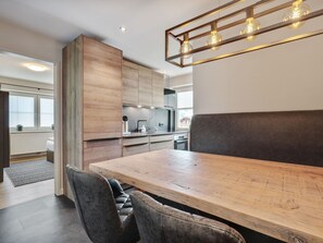 Dining - Pleasant Penthouse in Mayrhofen With Sauna (Mayrhofen)