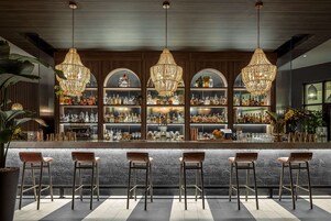 3 bares/lounges, bar na cobertura