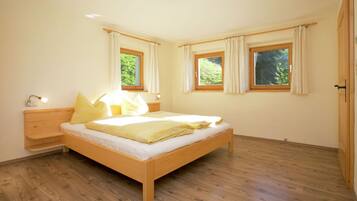 Chalet | 4 Schlafzimmer, individuell eingerichtet, Bettwäsche