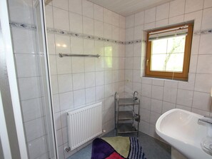 Chalet | Bathroom - Modern Chalet in Gerlosberg Near Ski Area (Gerlosberg)