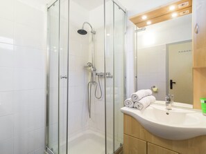 Chalet | Badezimmer | Badewanne, Handtücher