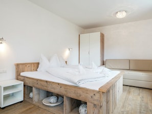 5 bedrooms, individually furnished - Beautiful Apartment Near Ski Area in Salzburg (Zell am See)