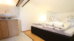 House - Meadow View Holiday Home in Hollersbach im Pinzgau near Ski Area (Hollersbach im Pinzgau)