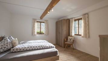 Nhà | 5 phòng ngủ, bộ trải giường