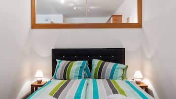 Apartment | 1 bedroom, bed sheets