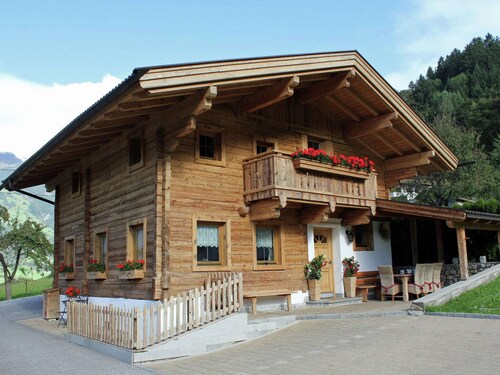Chalet in Mayrhofen-ramsau / Tyrol With Sauna