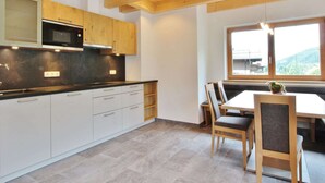 Dining - Boutique Holiday Home in Wald in Pinzgau With Garden (Wald im Pinzgau)