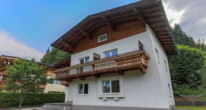 Comfortable Chalet in Ellmau Near Ski Slopes