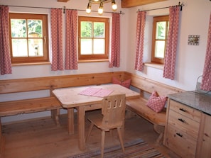 House | Dining