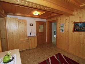 2 kamar tidur dan seprai linen