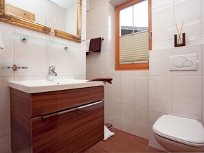 Apartment | Badezimmer | Dusche