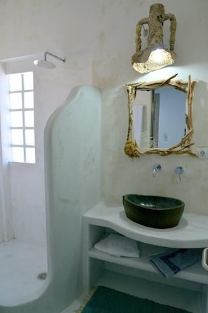 Studio | Bathroom sink