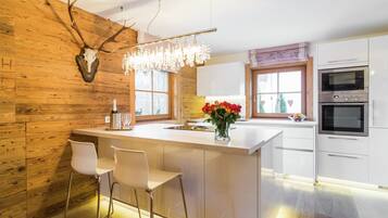 Chalet | Private kitchen | High chair