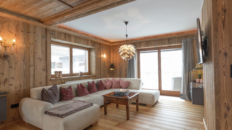 Unique Chalet in the Center of Elmau, Near Ski Lift