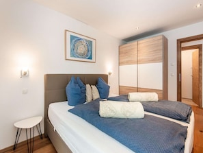 1 bedroom, individually furnished - Urban Apartment in Hopfgarten near Salvenaland Swimming Lake (Hopfgarten im Brixental)