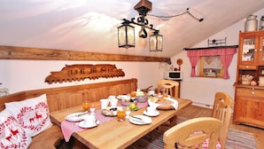 Dining - Vintage Apartment in Salzburg near Ski Area (Bramberg am Wildkogel)