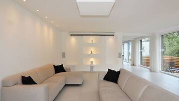 Smart-TV, Stereoanlage