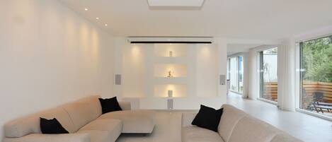 Smart TV, stereo