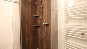 Apartment | Bathroom - Beautiful Apartment in Maria Alm Near Skiing Area (Maria Alm am Steinernen Meer)