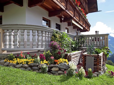 Apartment | Exterior