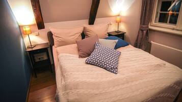 Apartment, 1 Bedroom (3) | Individually decorated, individually furnished, free WiFi
