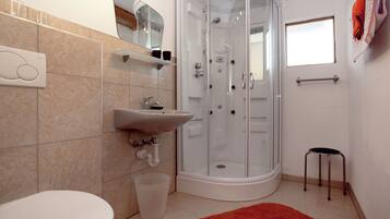Chalet | Bathroom | Shower