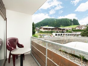 Balcony - Compact Apartment in Ellmau With Balcony (Ellmau)