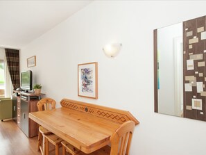 Dining - Compact Apartment in Ellmau With Balcony (Ellmau)