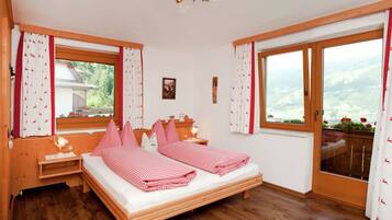 Apartment | 4 bedrooms, bed sheets