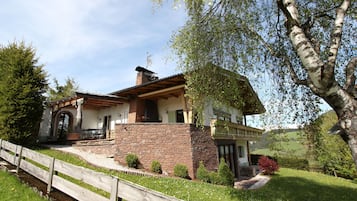 Villa | Exterior