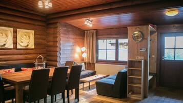 Chalet | Dining