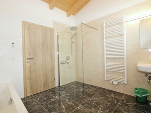 Ferienhaus | Badezimmer