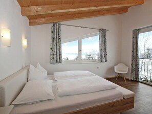 5 bedrooms, individually furnished, bed sheets - Holiday Home Steinfeld Close to the ski Lift (Zell am Ziller)