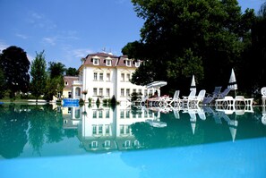 Indoor pool, seasonal outdoor pool, pool loungers - Batthyány Kastélyszálló (Zalacsany)