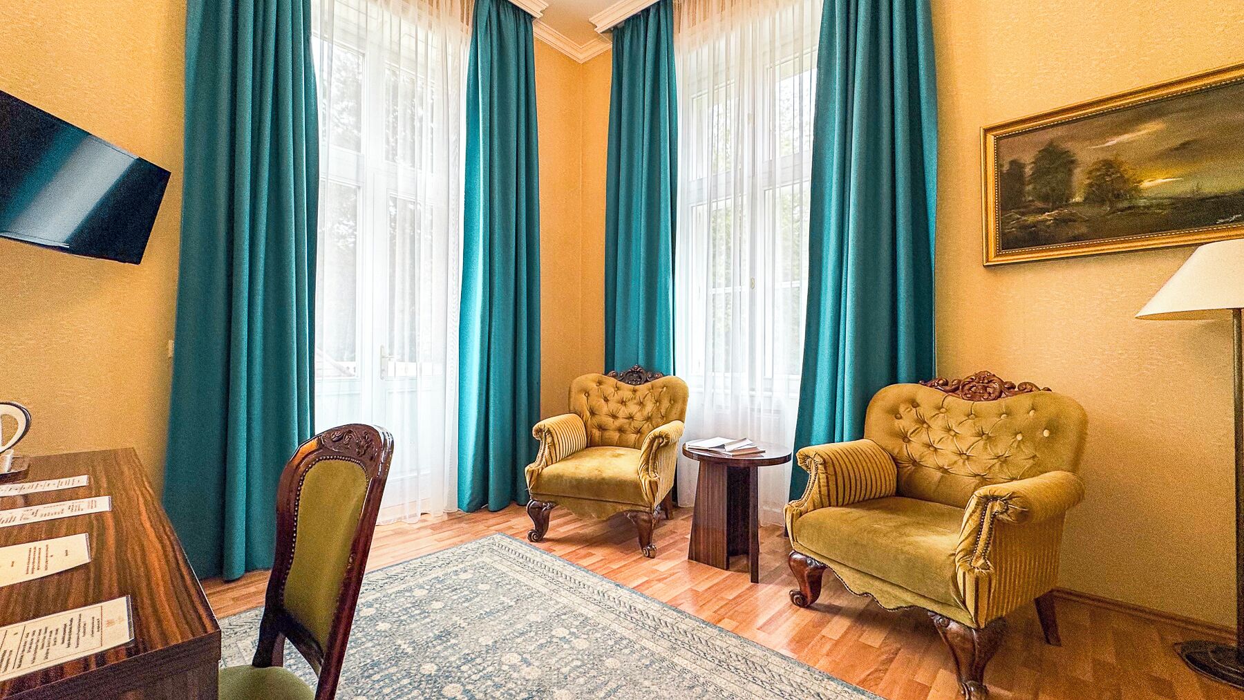 Habitación superior (Kastély) | Minibar, caja fuerte, cortinas opacas y sistema de insonorización