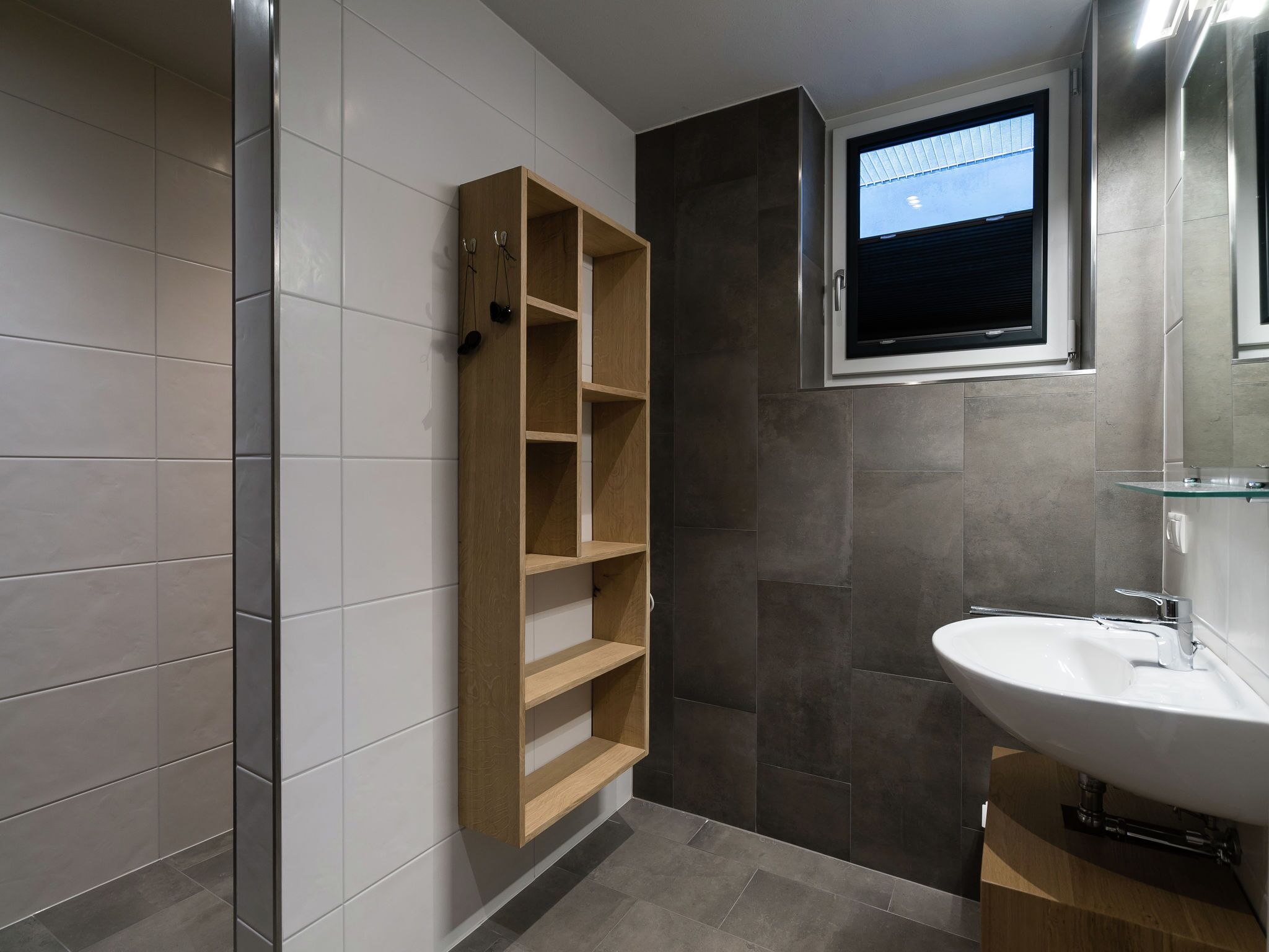 Ferienhaus | Badezimmer | Dusche, Handtücher