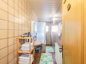 Bathroom - Cozy Apartment in Fulpmes near Ski Area (Fulpmes)