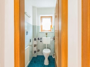Apartment | Bilik Mandi