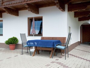 Apartment | Balcony - Spacious Apartment in Gerlosberg near Ski Area (Gerlosberg)