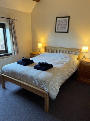 Bügeleisen/Bügelbrett, kostenloses WLAN, Bettwäsche