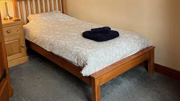 4 chambres, fer et planche à repasser, Wi-Fi gratuit, draps fournis