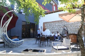 Terrace/patio - Central Hotel (Tsqaltubo)