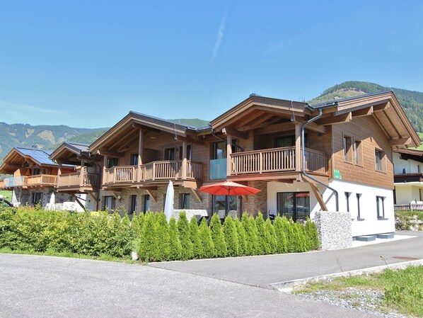 Exterior - Spacious Apartment in Piesendorf near Zell am See Kaprun (Piesendorf)
