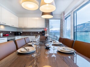 Dining - Modern Apartment in Zell am See With Sauna (Zell am See)
