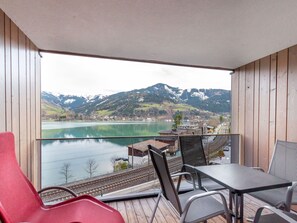 Apartment | Balcony - Modern Apartment in Zell am See With Sauna (Zell am See)