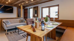 Dining - Modern Holiday Home in Rauris With Barbecue (Rauris)